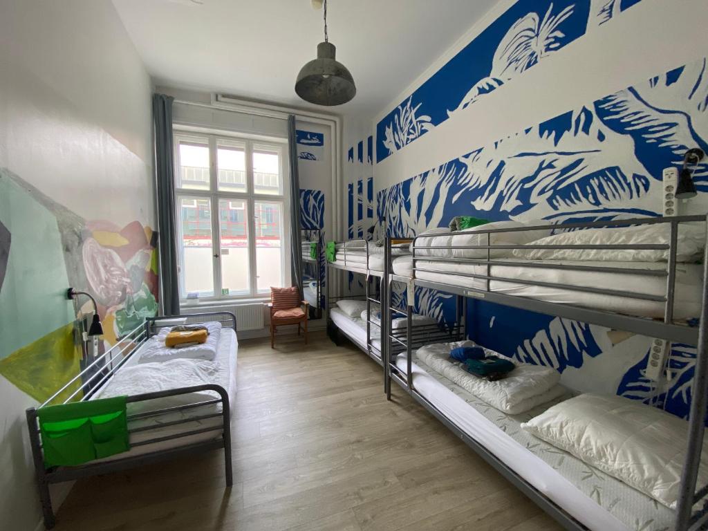 Kiez Hostel Berlin 5-bed male-only room