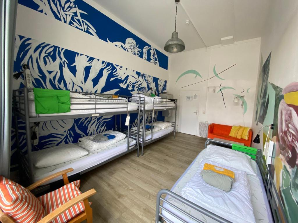 Kiez Hostel Berlin 5-bed male-only room