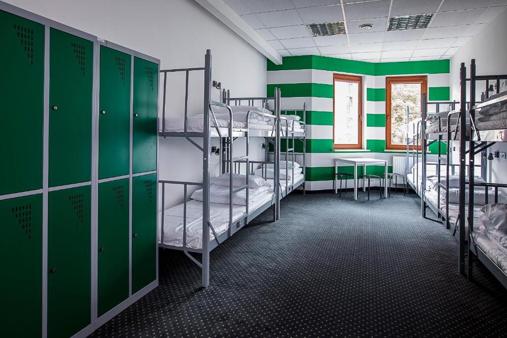 Inbed Hostel Warsaw shower room