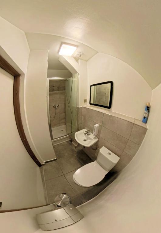 Shower at Oki Doki Old Town Hostel Warsaw